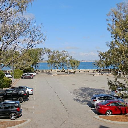 Hillarys Marina Apartment Пърт Екстериор снимка