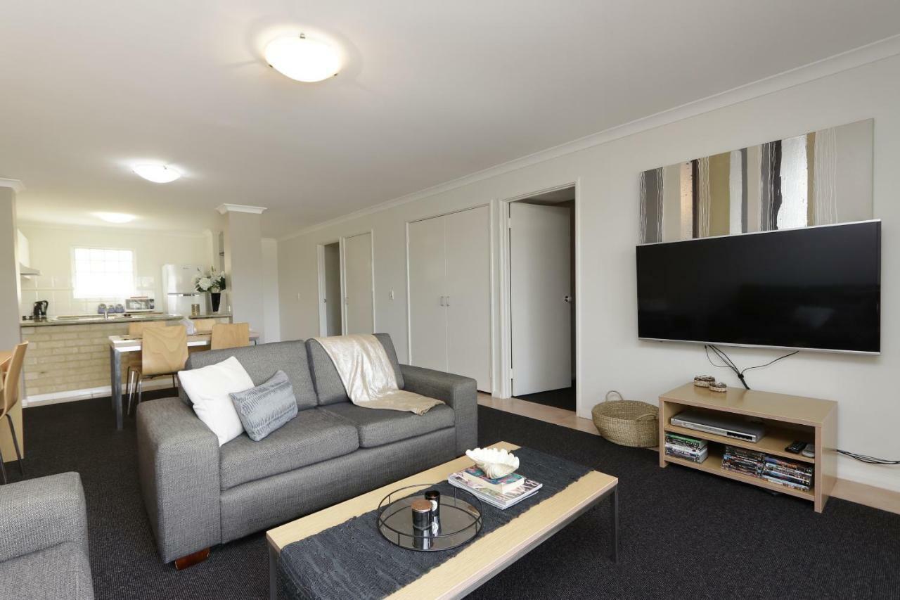 Hillarys Marina Apartment Пърт Екстериор снимка