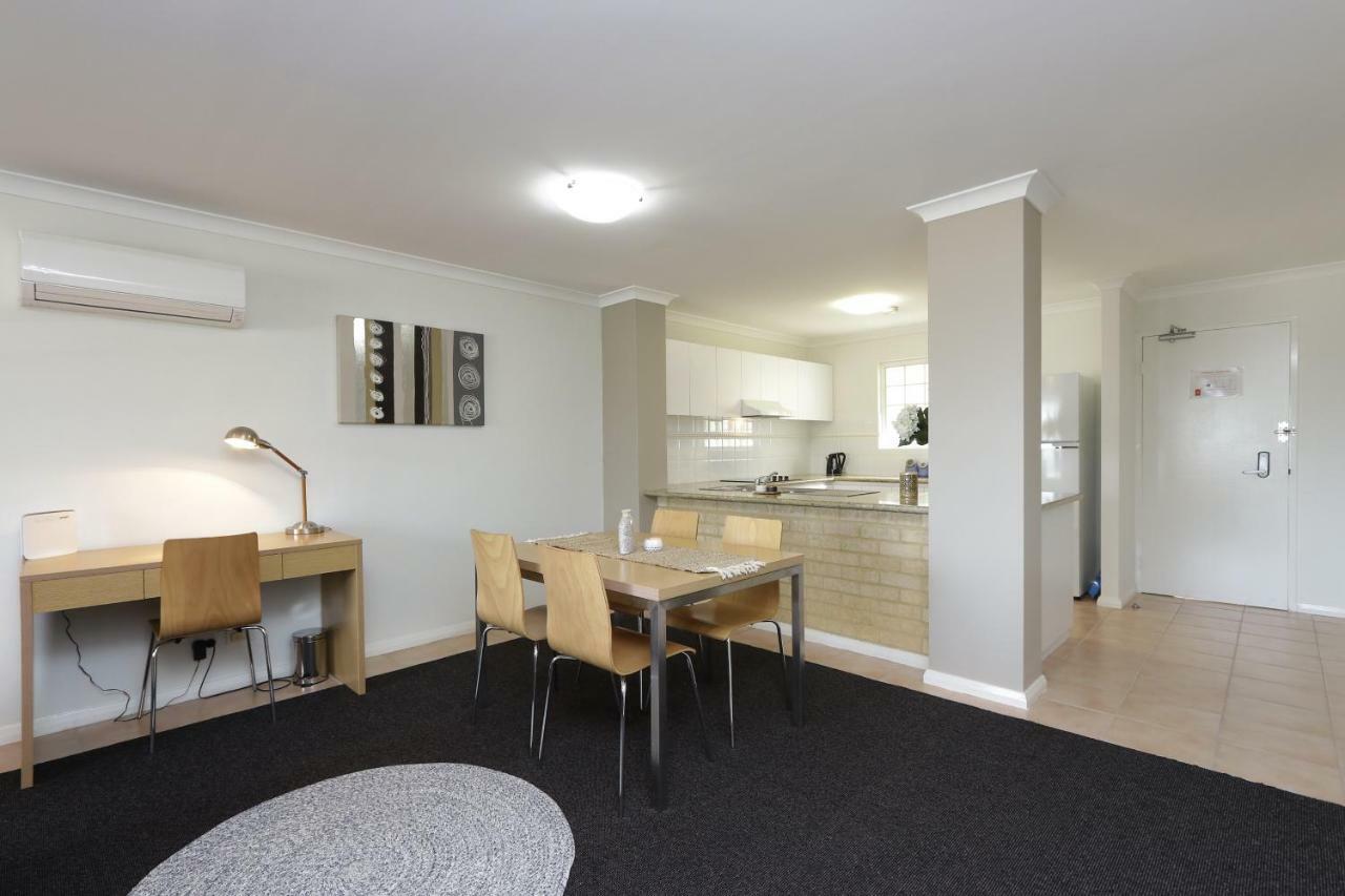 Hillarys Marina Apartment Пърт Екстериор снимка
