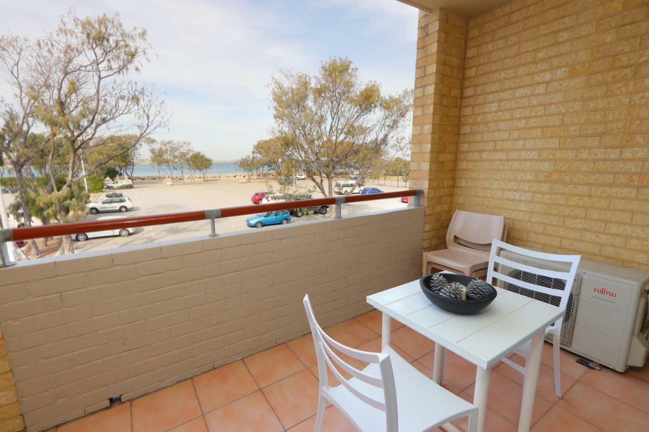 Hillarys Marina Apartment Пърт Екстериор снимка