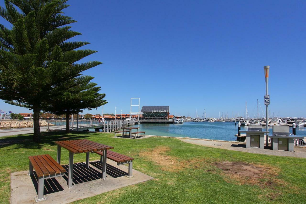 Hillarys Marina Apartment Пърт Екстериор снимка