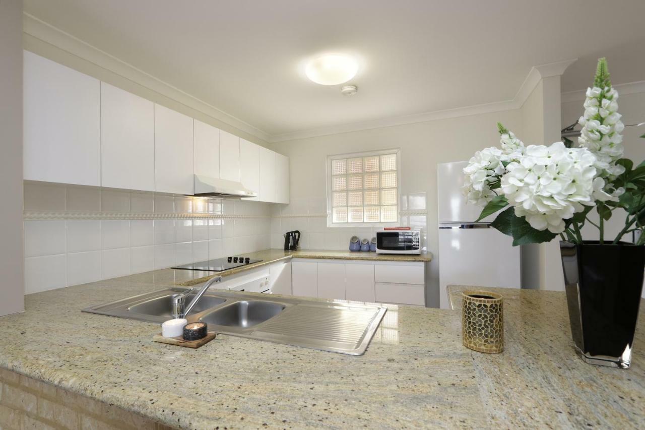 Hillarys Marina Apartment Пърт Екстериор снимка