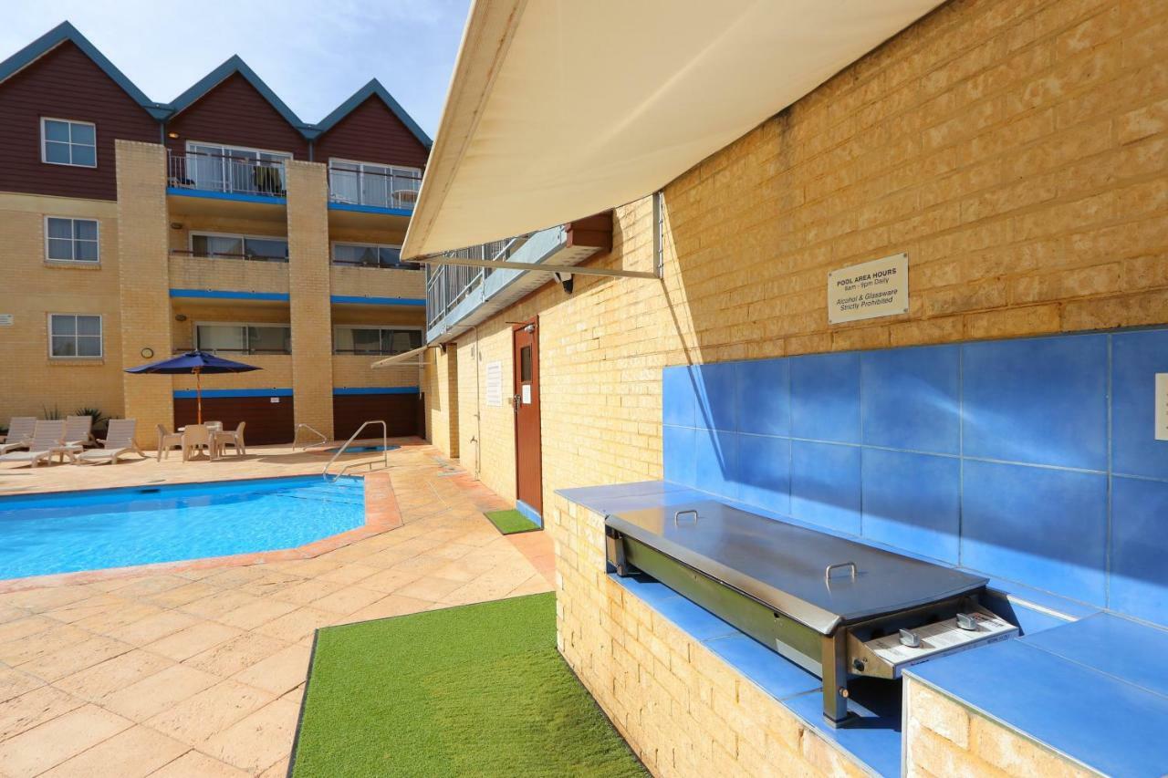 Hillarys Marina Apartment Пърт Екстериор снимка